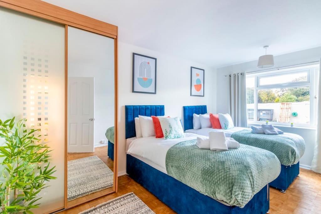 Beautiful Sea View 2 Bedroom Sleeps 6-Free Parking Борнмут Екстер'єр фото
