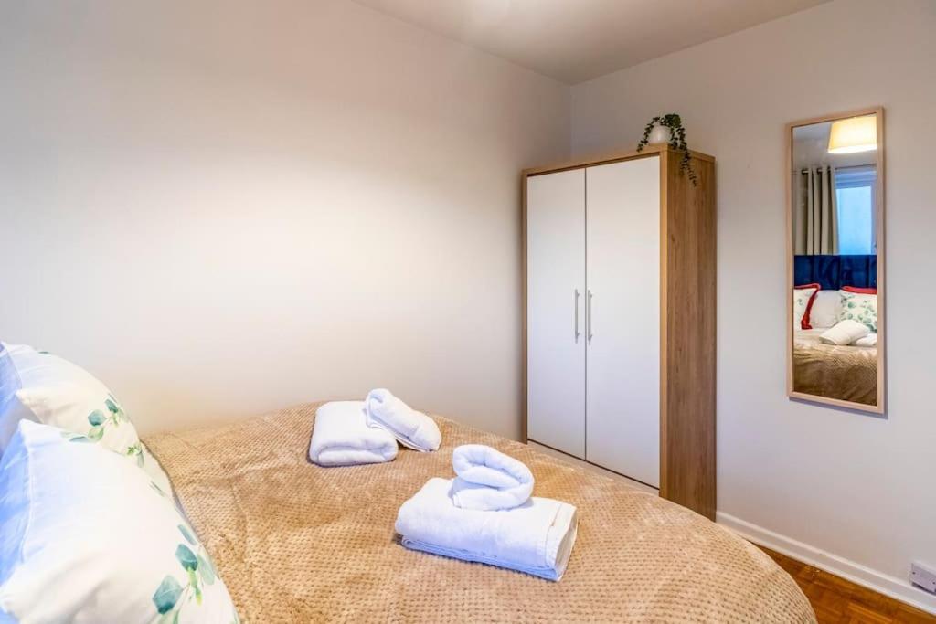 Beautiful Sea View 2 Bedroom Sleeps 6-Free Parking Борнмут Екстер'єр фото
